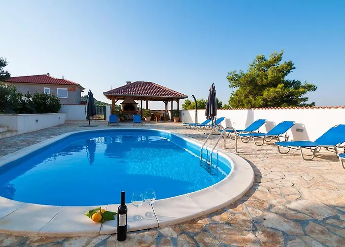 Lavender Residence Villa Drage With Pool And Wellness