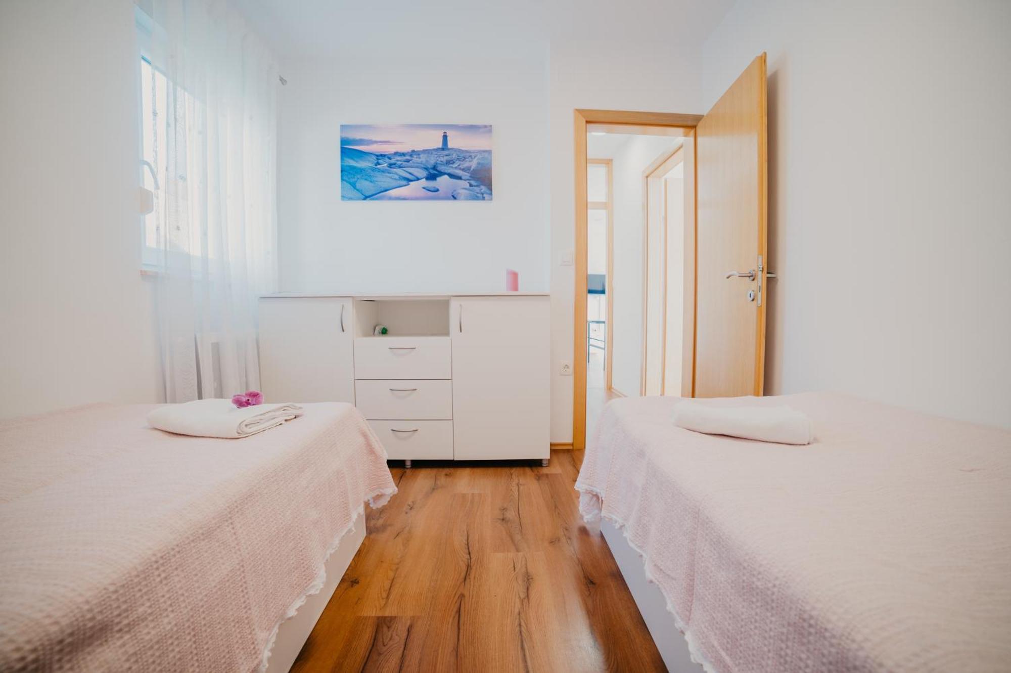 Vila Lavender With Pool And Wellness *