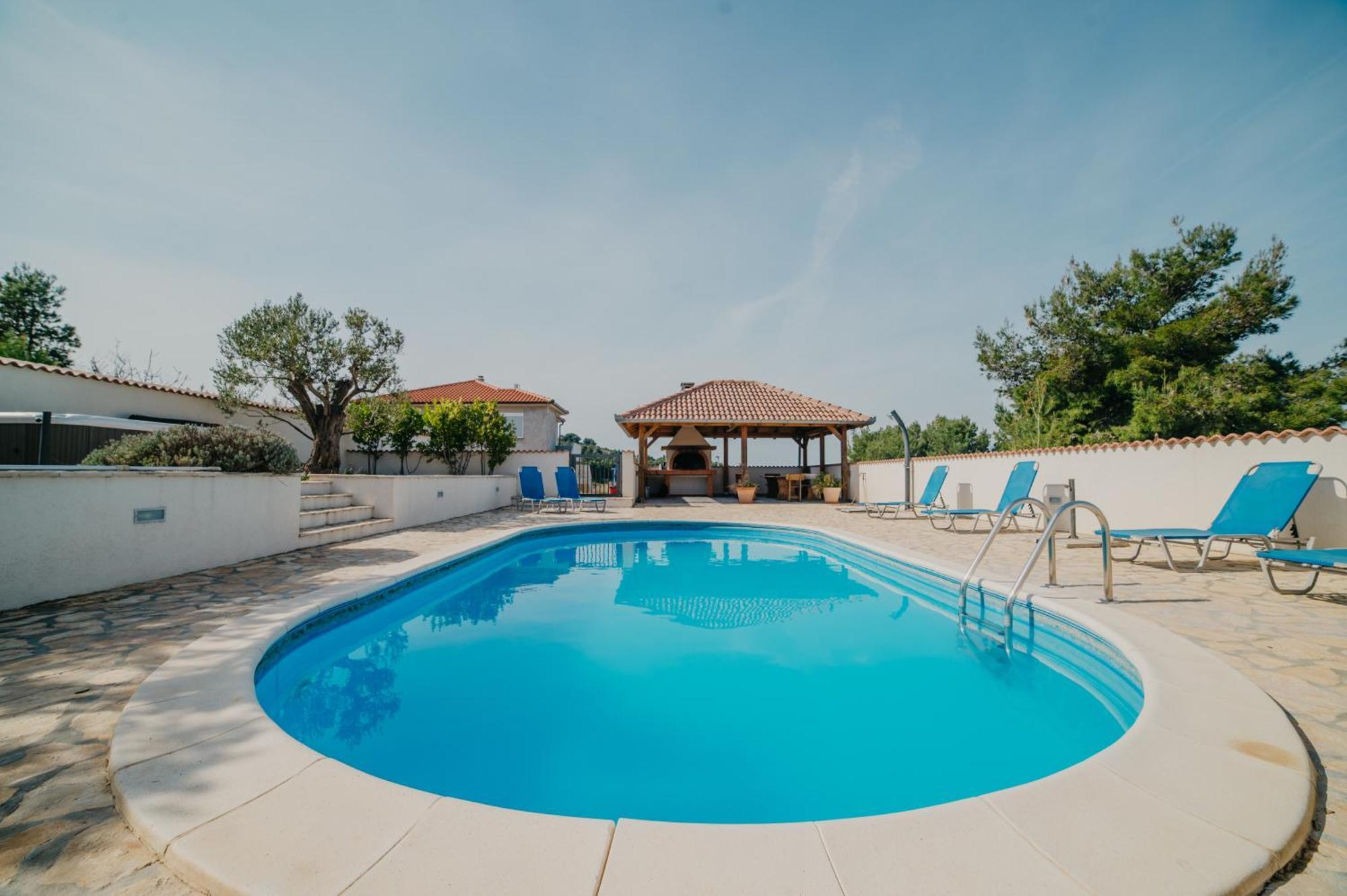Lavender With Pool And Wellness Vila