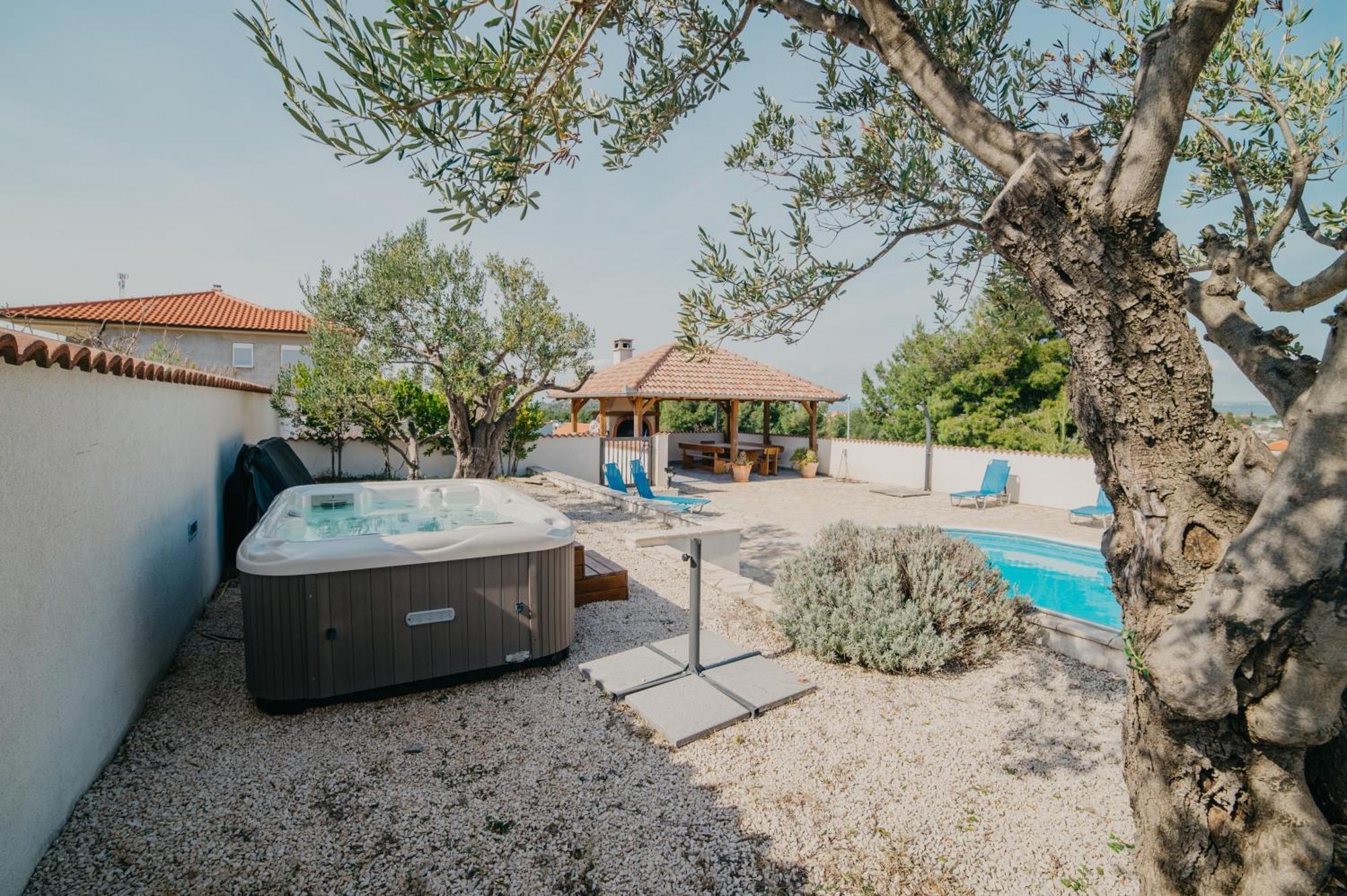 Lavender With Pool And Wellness * Drage
