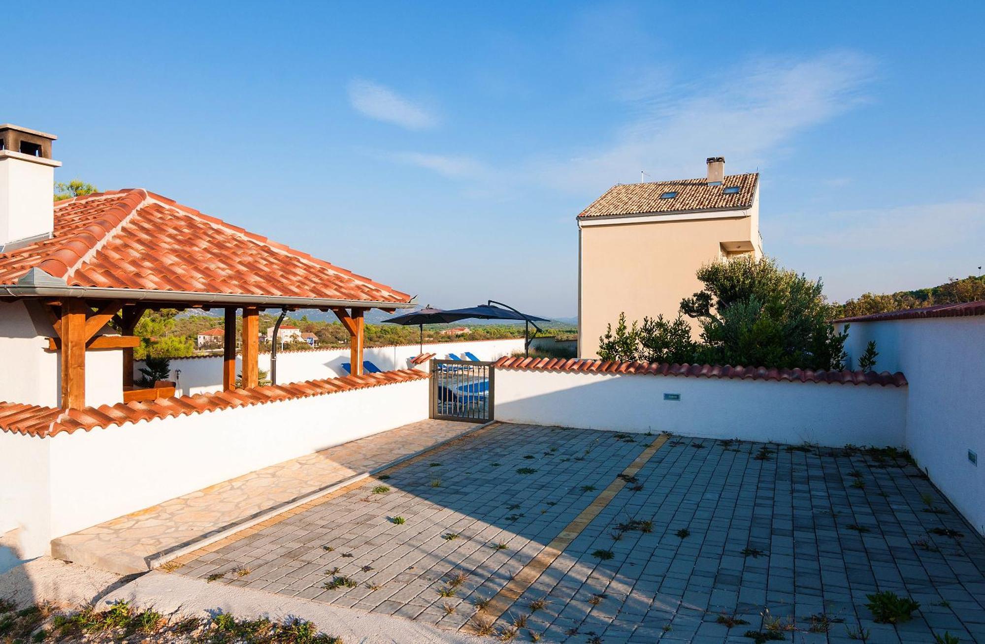 Vila Lavender With Pool And Wellness
